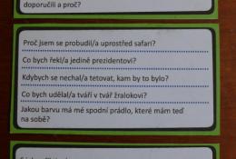 po několika hrách jsem rozšířila balík karet o vlastní otázky